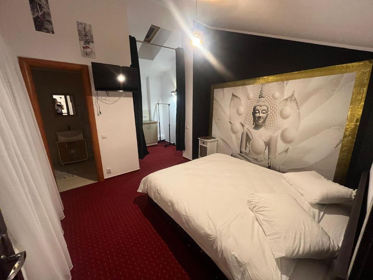 Karma Caffe&rooms * Bucharest